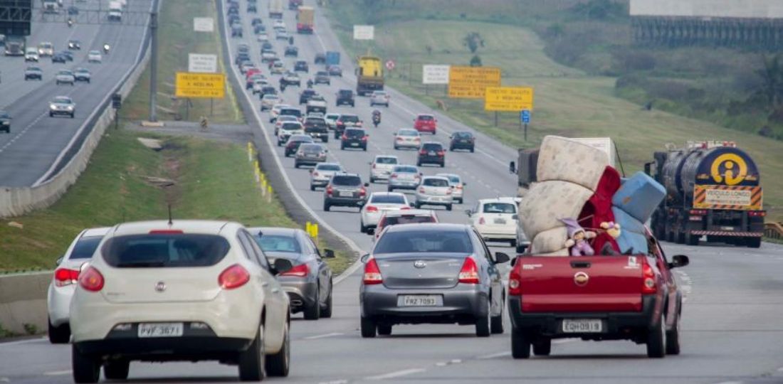 Condução Segura em Estradas: Dicas para Viagens Longas em Rodovias